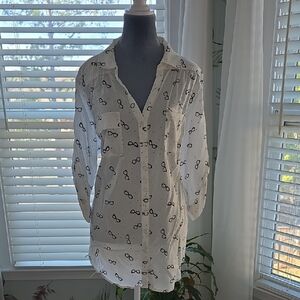 Torrid Ivory Top with Black Pattern